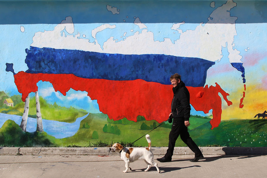 Граффити, посвященное пятой годовщине проведения Общекрымского референдума и воссоединения Крыма с Россией, Крым, Евпатория, 2019 год