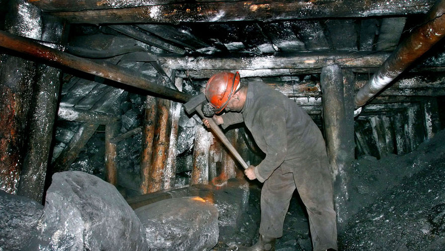 "Лишь единицы знают, где аварийные выходы": в каких условиях работают шахтеры