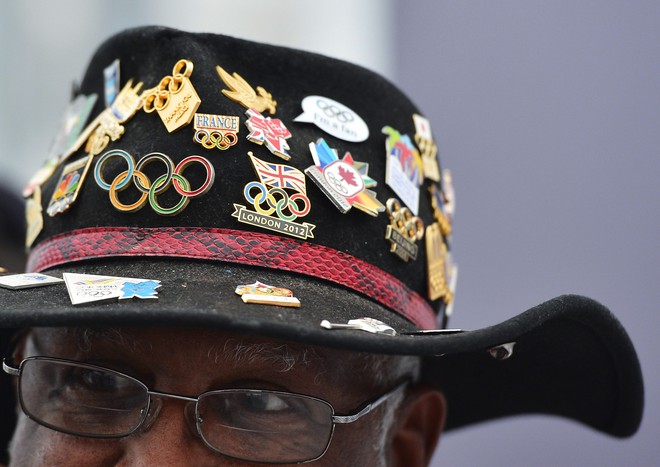 Такой олимпийской шляпе позавидовал бы сам Михаил Боярский