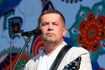 Николай Расторгуев выступает на фестивале славянского искусства «Русское поле»