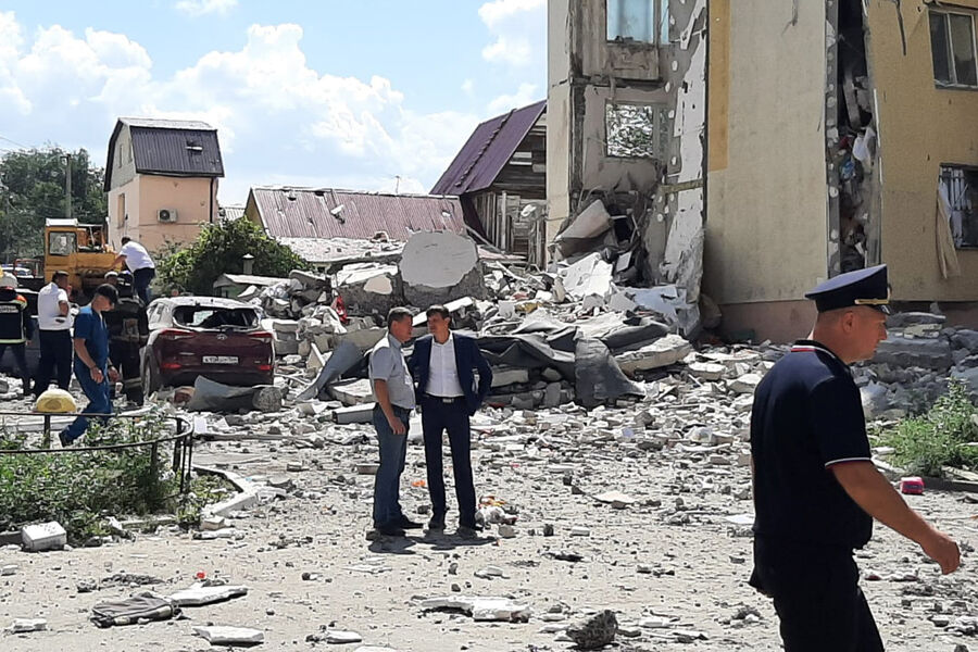 Последствия взрыва бытового газа в&nbsp;подъезде 10-этажного жилого дома в&nbsp;Саратове, 25&nbsp;июля 2025&nbsp;года