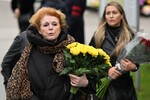 Актриса Клара Новикова на церемонии прощания с артистом Борисом Моисеевым на Троекуровском кладбище, 2 октября 2022 года