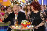 Евгений Петросян с супругой Еленой Степаненко во время съемок новогодней передачи «Голубой огонек», 2009 год