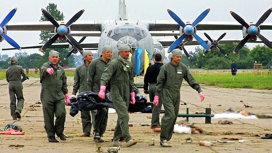 Последствия крушения истребителя Су-27УБ на&nbsp;авиашоу во Львове, 27&nbsp;июля 2002&nbsp;года