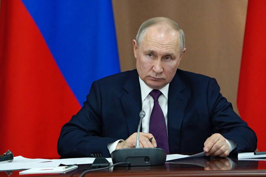 Президент РФ Владимир Путин проводит заседание Совета по межнациональным отношениям в Пятигорске, 19 мая 2023 года