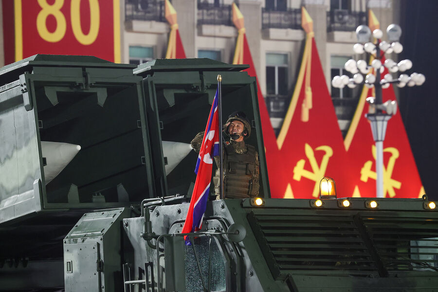 Техника во время военного парада в&nbsp;честь 80-летия создания Трудовой партии Кореи, Пхеньян, КНДР, 10&nbsp;октября 2025&nbsp;года