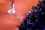 Председательница жюри актриса Люпита Нионго во время открытия Берлинского фестиваля, 15 февраля 2024 года