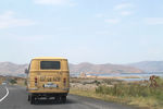 Микроавтобус «ЕрАЗ», сфотографированный у озера Севан. В советские времена ходила шутка, что автомобиль в силу плохого качества сборки редко доезжал своим ходом от Еревана до Севана