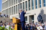 Джон Керри на официальной церемонии открытия посольства США