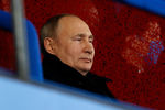 Президент России Владимир Путин на церемонии открытия Олимпийских игр на Национальном стадионе «Птичье гнездо» в Пекине, 4 февраля 2022 года