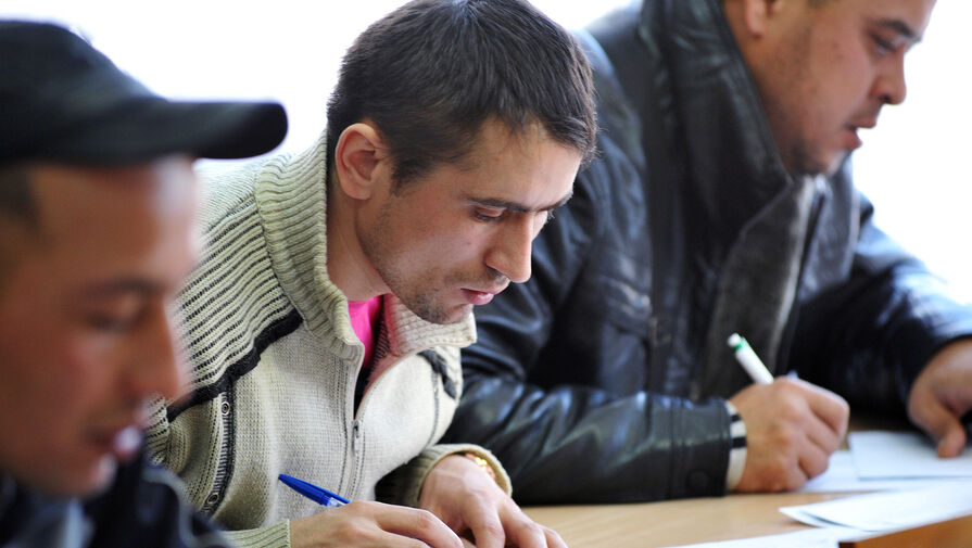 В России выросло количество мигрантов, проваливших экзамен по русскому языку