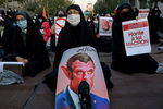 Во время протестов против президента Франции Эммануэля Макрона в Тегеране, Иран, 30 октября 2020 года