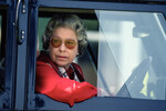 Королева Елизавета II за рулем автомобиля Land Rover, 1992 год