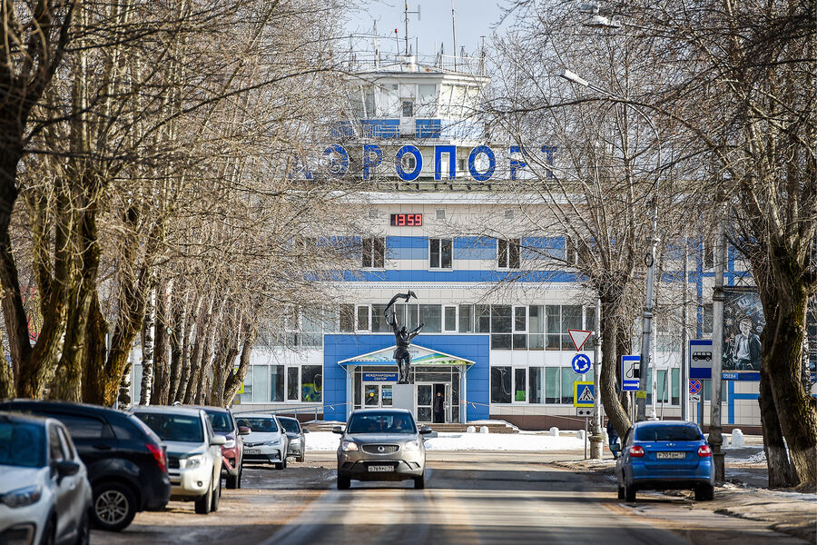 В международном аэропорту Сыктывкара неизвестный пытался поджечь здание ...