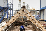Археологи ведут раскопки на месте снесенного 14-го корпуса Кремля в Москве
