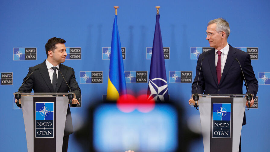 Столтенберг: НАТО считает приоритетом военную поддержку Украины, а не ее членство в альянсе