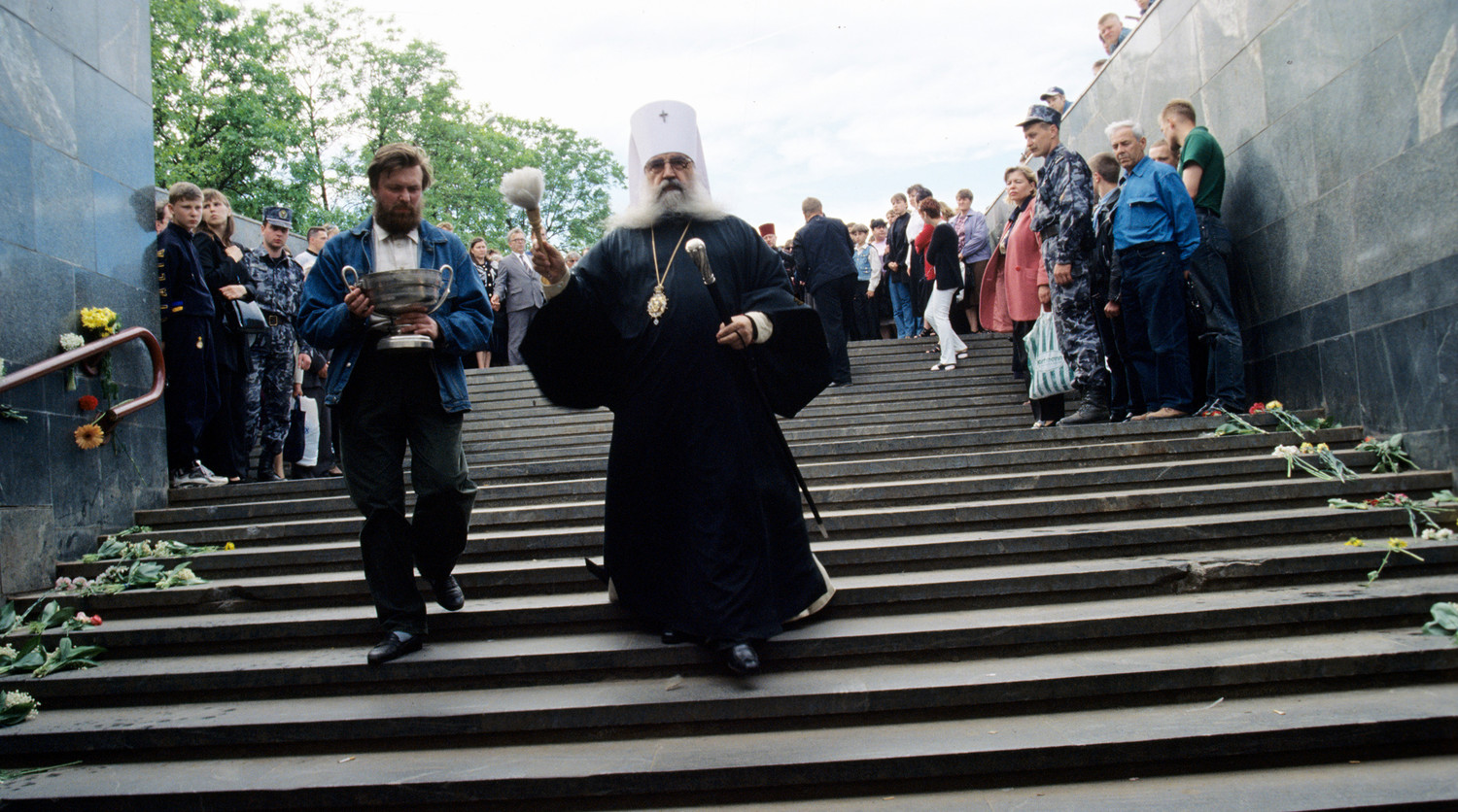 давка на немиге в метро 1999