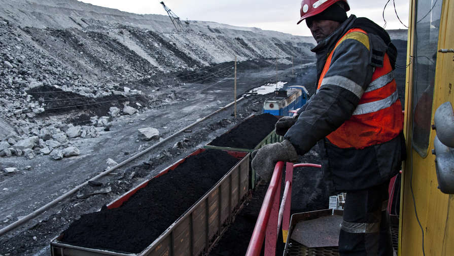 В правительстве РФ обсуждают отмену курсовой ренты при экспорте угля