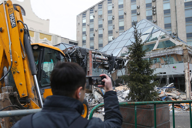 Снос торгового центра «Пирамида» у станции метро «Пушкинская»