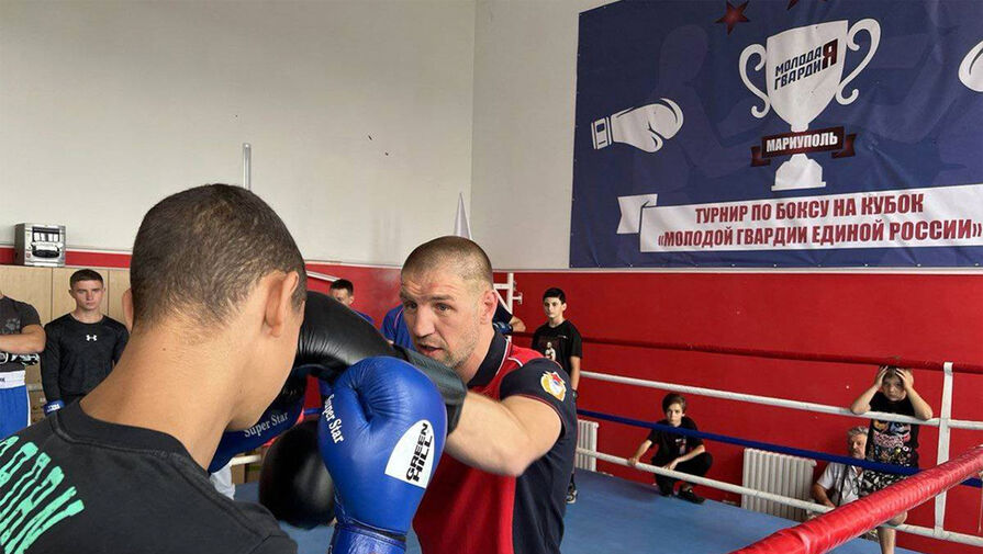 Молодая Гвардия Единой России и Волонтерская Рота провели в Мариуполе кубок по боксу