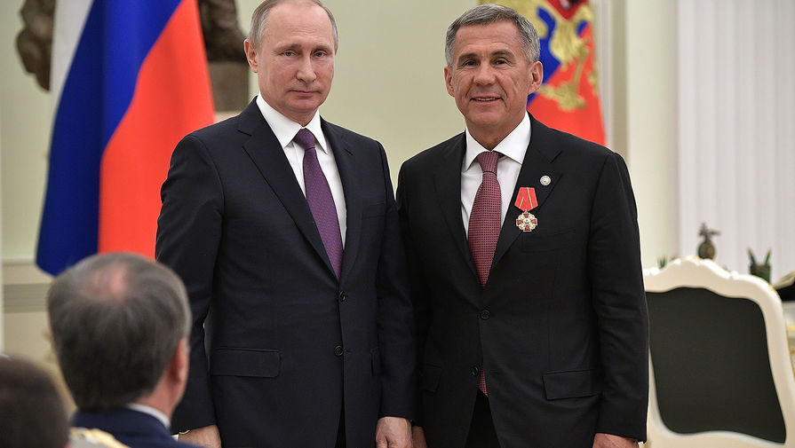 Президент России Владимир Путин и глава Татарстана Рустам Минниханов, 2017 год
