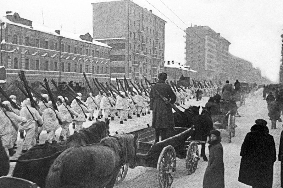 Парад на красной площади 7 ноября 1941 года фото