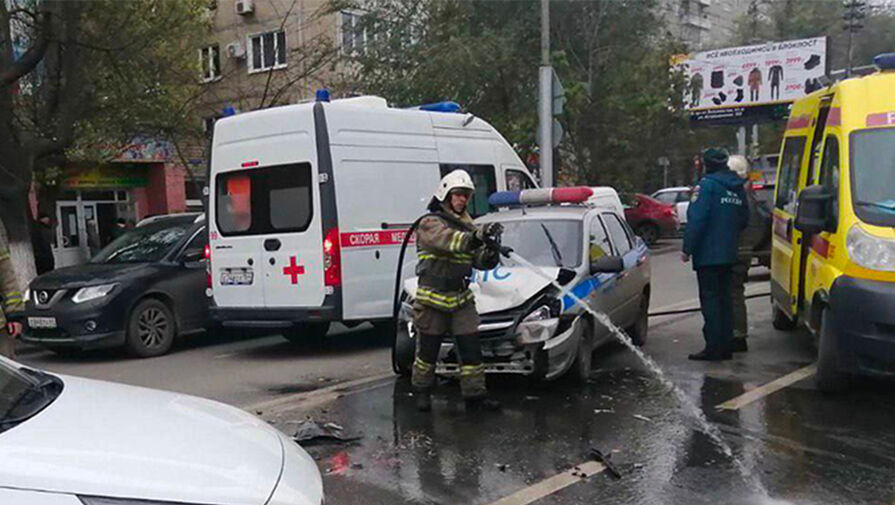 В Саратове водитель попал в больницу после аварии с машиной ДПС
