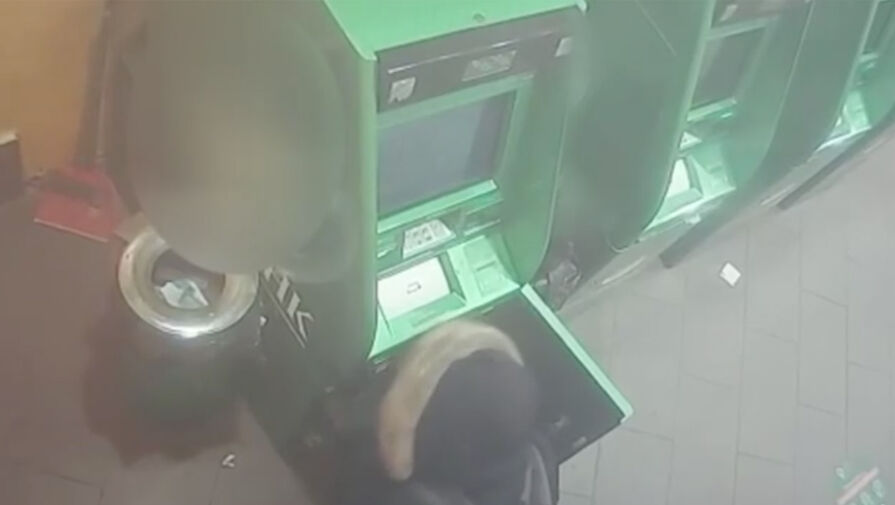В Омске грабители пытались взорвать банкомат