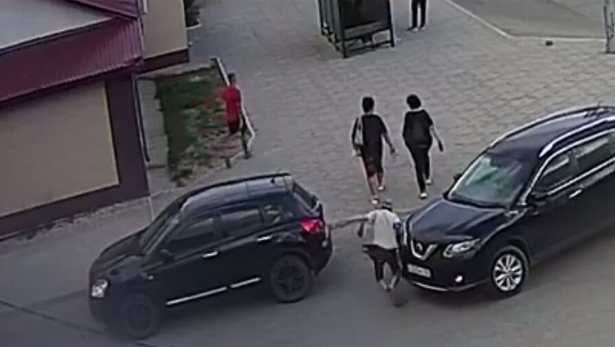 В Приморье водитель Nissan сбил и переехал пешехода