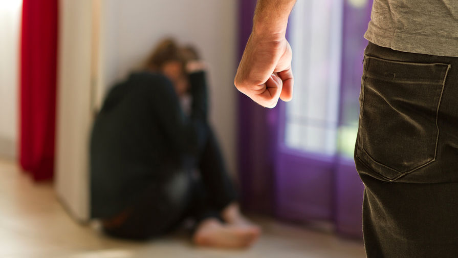 Клинический психолог Иневская перечислила признаки, помогающие распознать домашнее насилие
