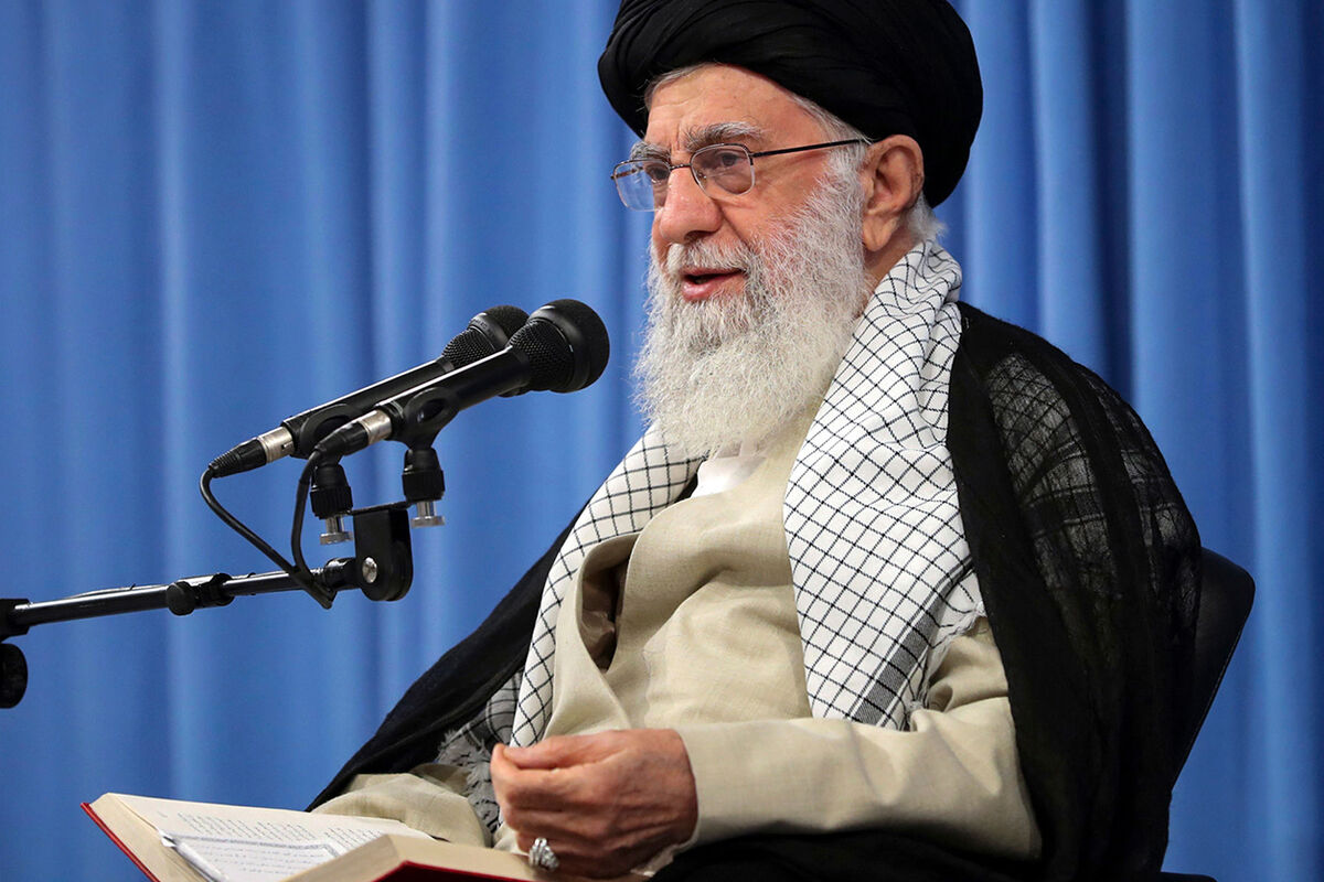 Высший руководитель Ирана Али Хаменеи во время мероприятия Тегеране, 17 сентября 2019 года