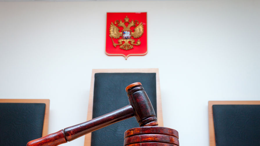 Суд в Москве выпустил из СИЗО двух обвиняемых в мошенничестве сотрудников СКР