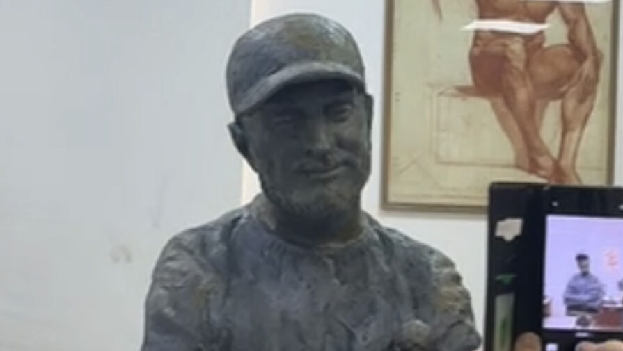 Бывшая жена Паши Техника показала скульптуру рэпера