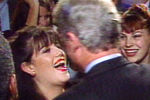 Президент США Билл Клинтон и Моника Левински на мероприятии в Вашингтоне, 1996 год