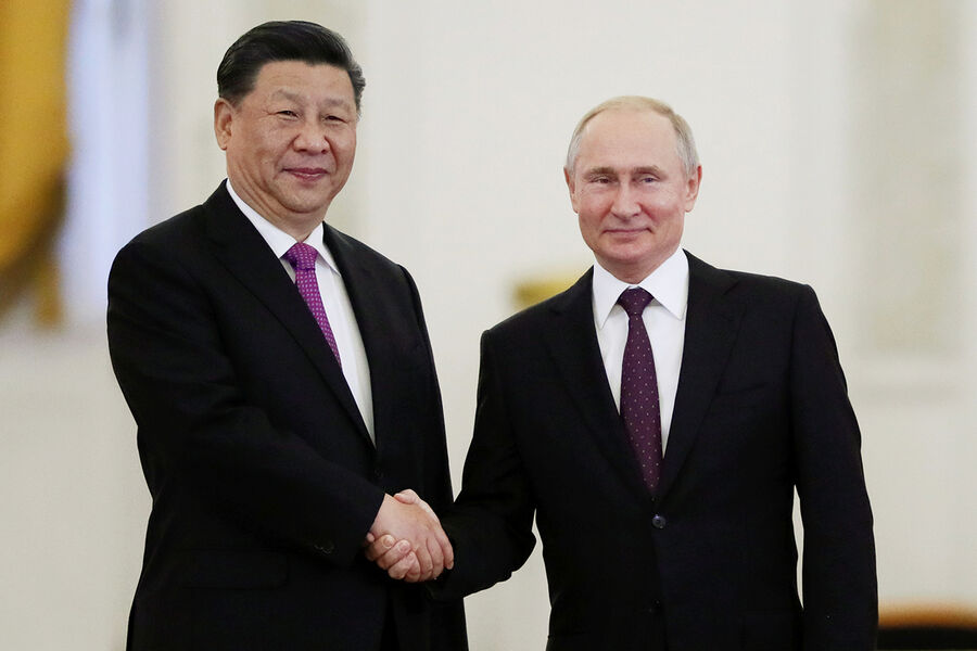 Председатель КНР Си Цзиньпин и президент России Владимир Путин во время встречи в Кремле, 5 июня 2019 года