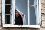 Выбитые окна в результате обстрелов общины Иванян Нагорного Карабаха, 1 октября 2020 года