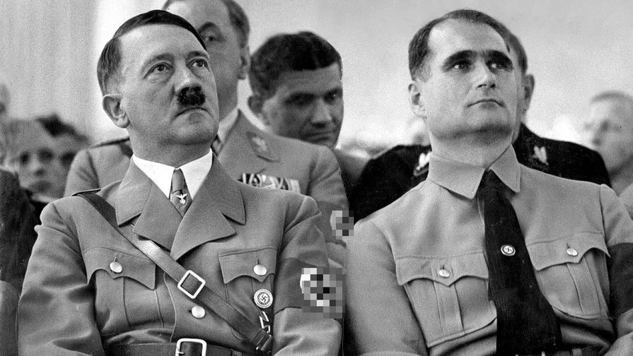 Адольф Гитлер и Рудольф Гесс