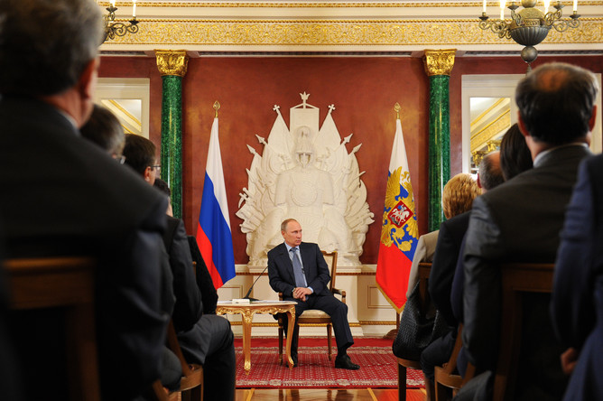 Владимир Путин на встрече с делегатами Всероссийского съезда муниципальных образований