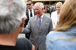 Принц Чарльз общается с жителями Новой Зеландии