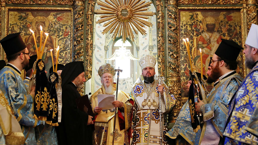 Митрополит Киевский и всея Украины Епифаний во время торжественной церемонии в Соборе Святого Георгия в Стамбуле, 6 января 2019 года