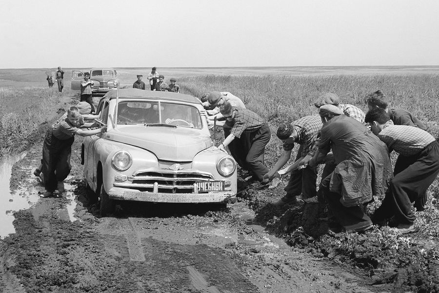 Автомобиль &laquo;Победа&raquo; на&nbsp;бездорожье, 1958 год