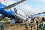 На месте аварийной посадки самолета А320 авиакомпании «Уральские авиалинии» в Новосибирской области, 12 сентября 2023 года