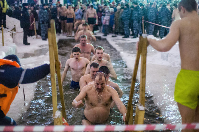 Крещенские купания на Мещерском озере, Нижний Новгород, 18 января 2019 года