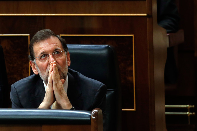 Испанского премьер-министра Мариано Рахоя уличили в коррупции