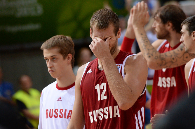 Сборная России по баскетболу потерпела 4 поражение подряд
