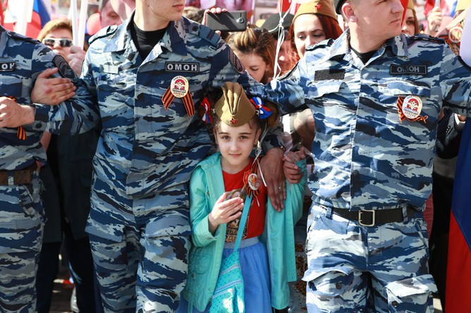 Шествие «Бессмертного полка» на День Победы в Москве, май 2016