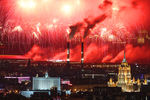 Праздничный салют в честь Дня Победы в Москве