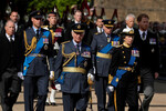 Король Карл III и принцесса Анна на церемонии прощания с королевой Елизаветой II в Лондоне, 14 сентября 2022 года