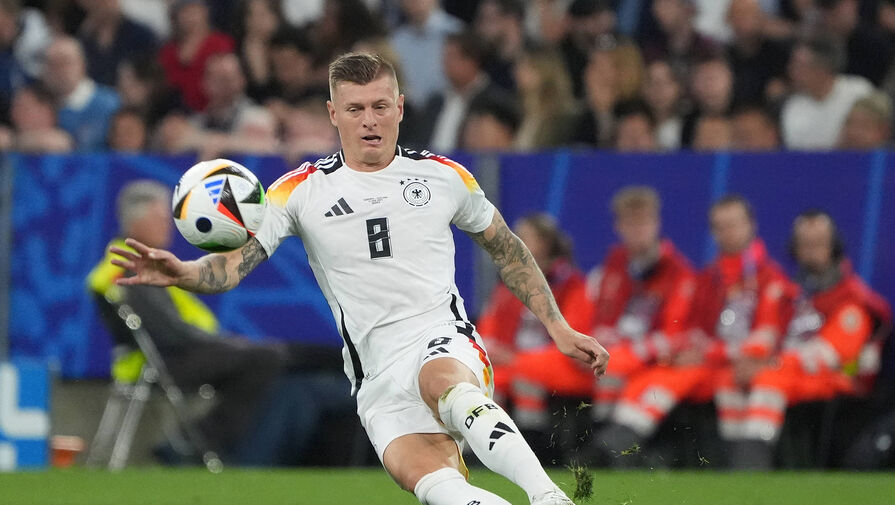 Германия сражается со звездами сборной Швейцарии на Евро. LIVE