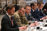Члены украинской делегации во время переговоров делегаций России и Украины в рабочем офисе президента Турции Долмабахче, 16 мая 2025 года